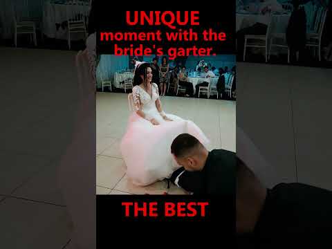 How to remove the garter at the wedding.🤩#SHORTSVIDEO