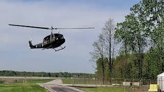 UH1 Huey Flyby & Landing