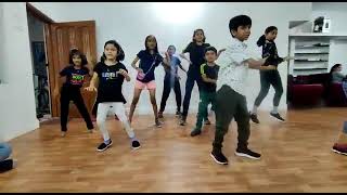 Avigna group dance mere wala song performance@mybutterflies2198