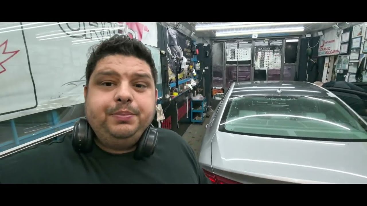 Audi A8 Фолиране на всички стъкла + фолио черен гланц на таван