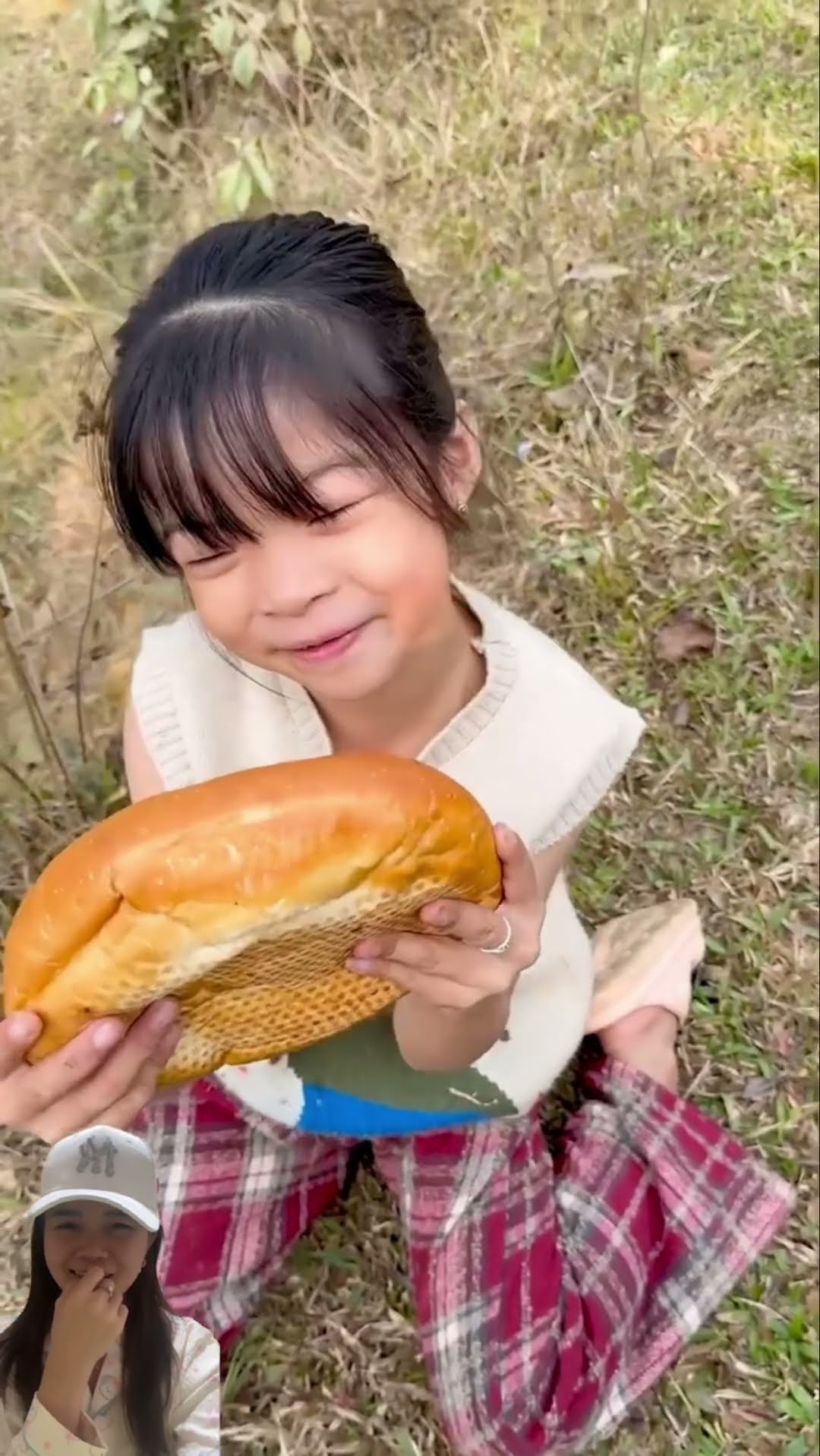 GARA GARA ROTI JUMBO JADI ADA YANG KELUPAAN ⁉️#shorts #funny #dubbing