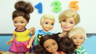 Barbie ve Ailesi Bölüm 230 | Okula Dönüş - Zil Çaldı Sınıfa Gelen Yeni Çocuk Kim