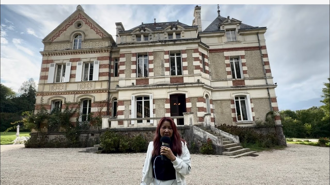 Asmr in the big Mansion 🏨 