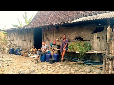 Kampung Suku Jawa Tanpa Listrik PLN di Hutan Jati Grobogan Jawa Tengah