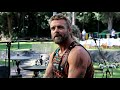 Capture de la vidéo A Behind-The-Scenes Look At Xavier Rudd's Gear Setup For His Jan Juc Moon Album World Tour