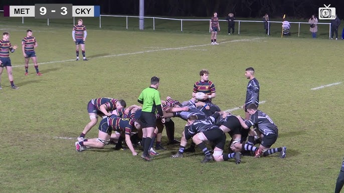 The Welsh Dragons train with Cardiff Met Under 19s ahead of Edinburgh 21 —  STREET FOOTBALL WALES