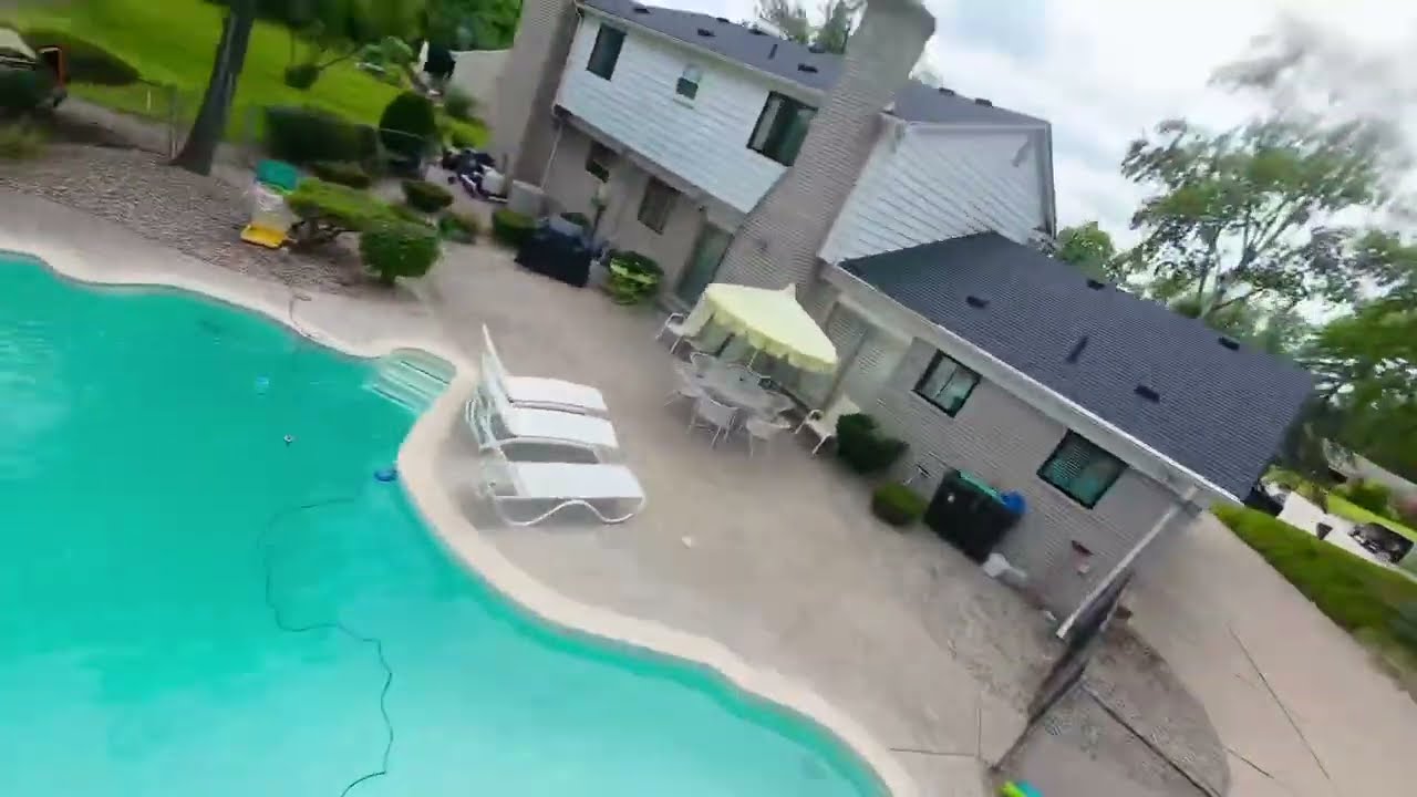 Moonstone Real Estate presents 31158 Perrys Crossing Farmington Hills, MI 48331