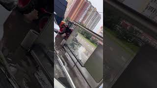 Согнали нас с остановки #shortvideo
