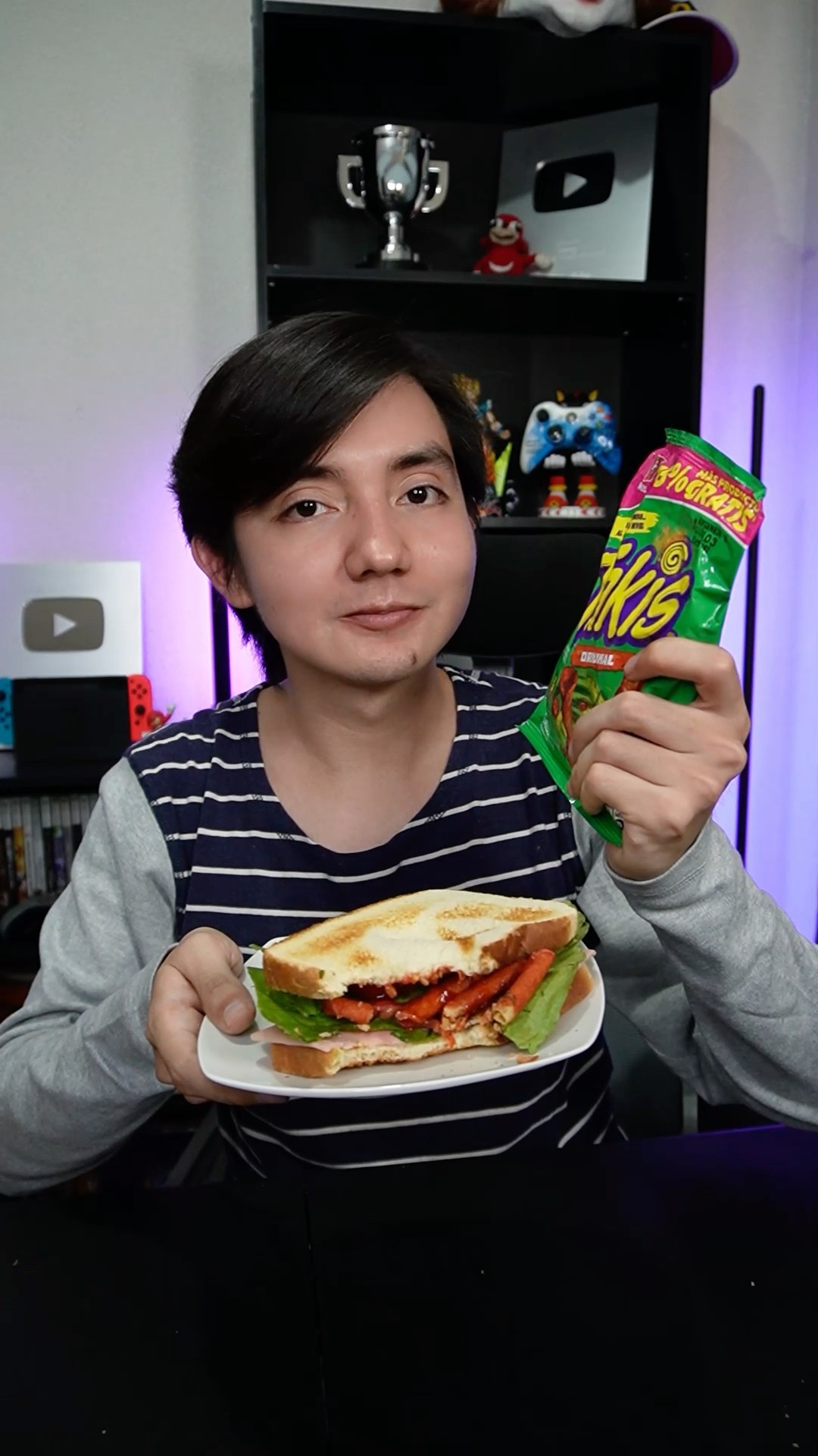 Este sándwich con Takis lleva el sabor al siguiente nivel ? #shorts