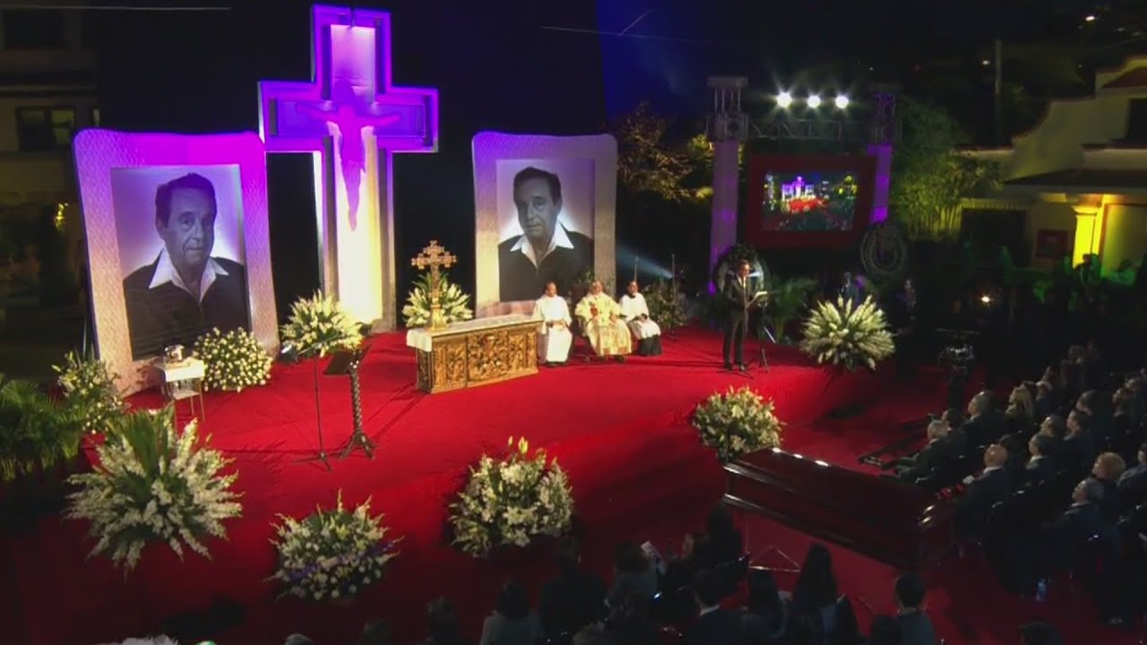 Familiares y colegas recordaron la nobleza de Chespirito en su primer homenaje póstumo