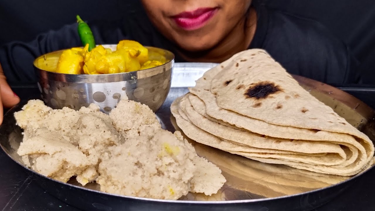 Eating Roti Sabji Halwa Chilli 🌶️#asmr #asmrsounds #mukbang #foodie #vegetarianthali 