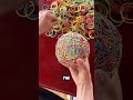 Er Hat Aus 10 000 Gummibändern Einen Ball Gemacht Und Das Ist Passiert