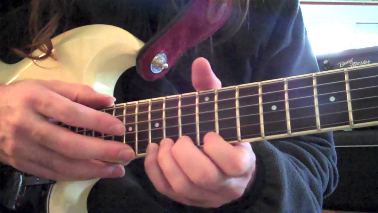 Cool Pentatonic Tapping Lick! - YouTube