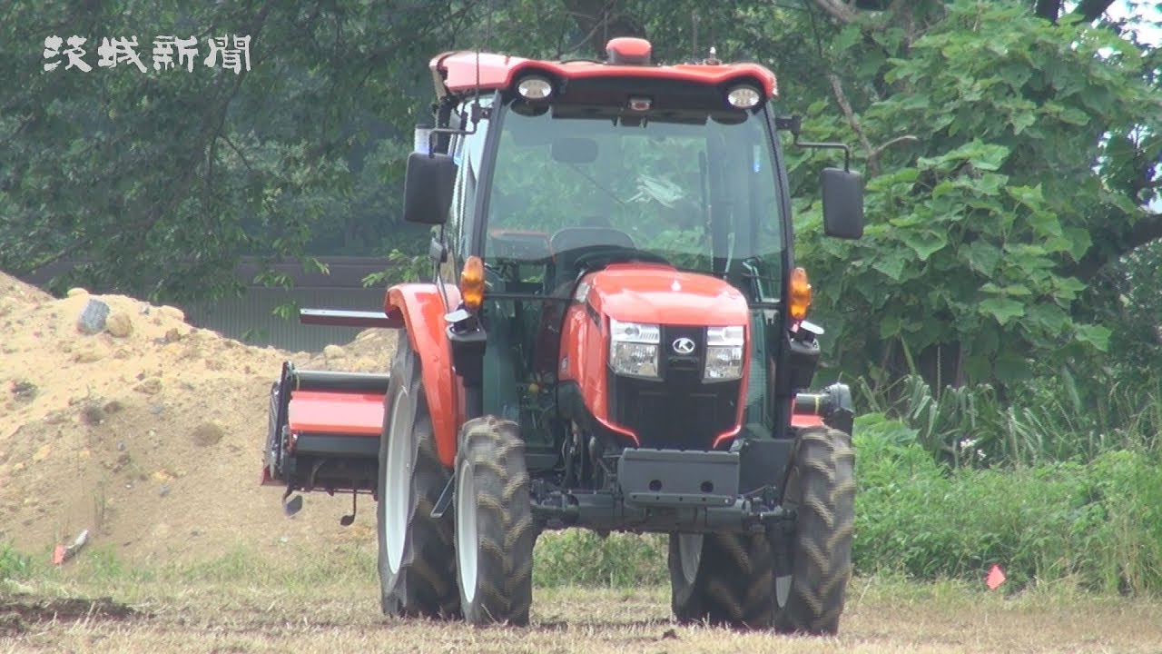 自動運転が可能な農業用トラクター「アグリロボトラクタ」 - YouTube