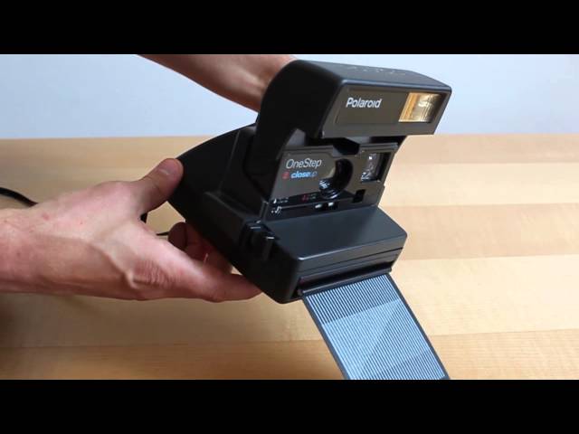 How To Insert A Film - Tutorial: How To Use A Polaroid 600 Camera 
