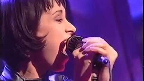 Echobelly - Dark Therapy - Live on TFI Friday Series 1, Episode 3 mp4