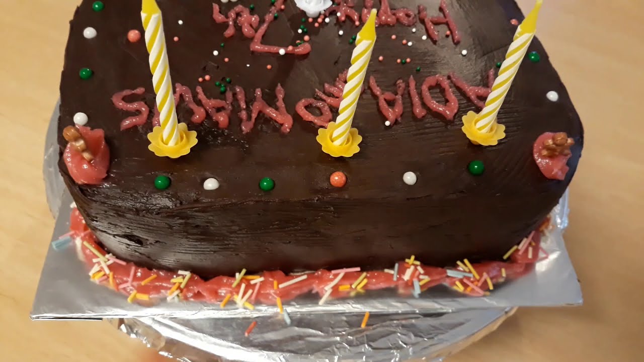 Birthday Cake Decorating - YouTube
