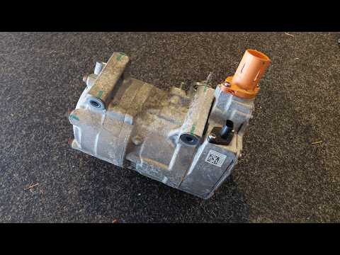 E-208 Air Con pump removal
