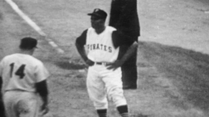 1960 WS Gm7: Clemente hits an RBI infield single l...