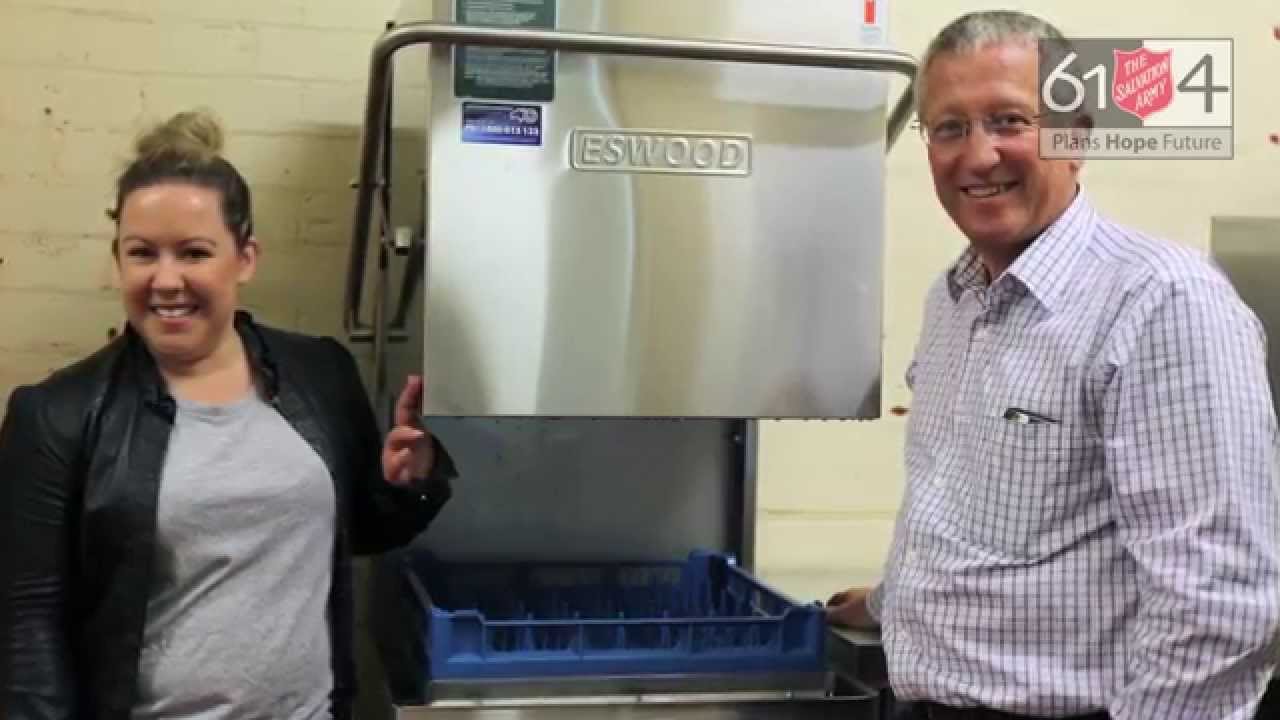 Brookfield Johnson Controls install a new commercial dishwasher in
