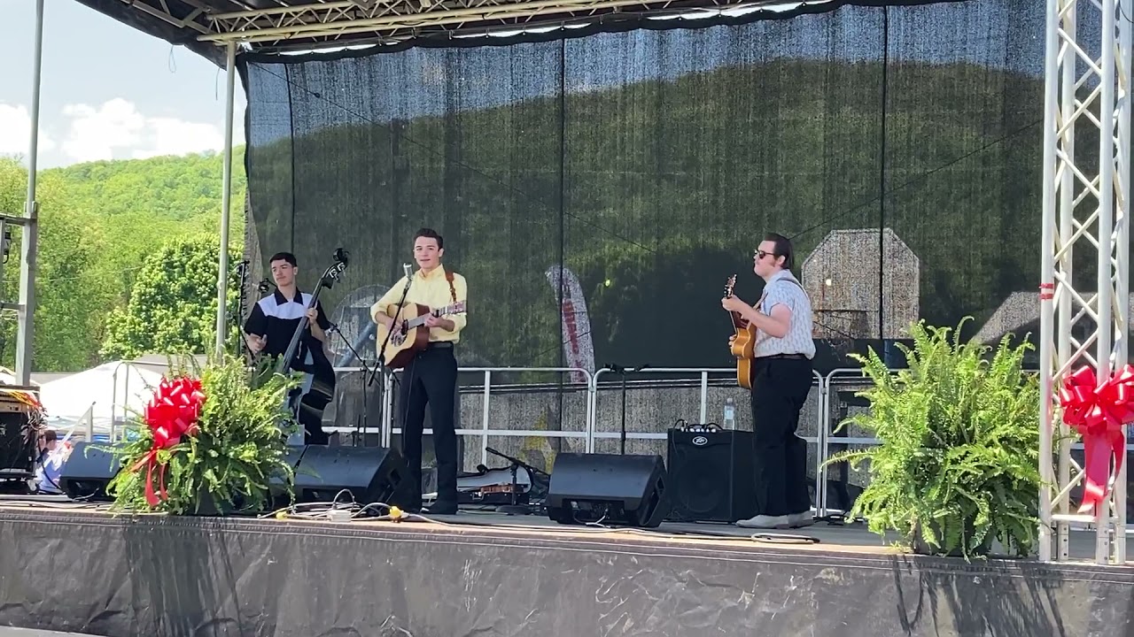 Rip It Up Zach McNabb and the Tennessee Esquires (LIVE) YouTube