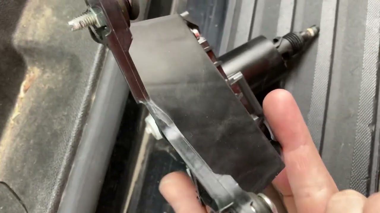 Tahoe 2007-2014 rear wiper motor tips - YouTube