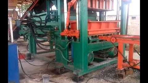 QT5 20 full automatic concrete brick making machine