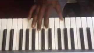 COURS DE SEBEN Sur Piano. Robert Okhe chords