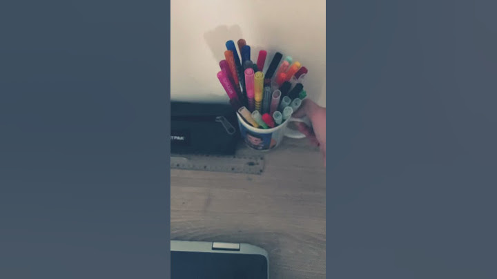 J’aménage mon￼ nouveau bureau donc je le décore ￼