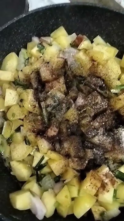 ГОТОВЛЮ ВКУСНЫЙ ОБЕД ЖАРЕНАЯ КАРТОШКА НА САЛЕ РЕЦЕПТ - YouTube