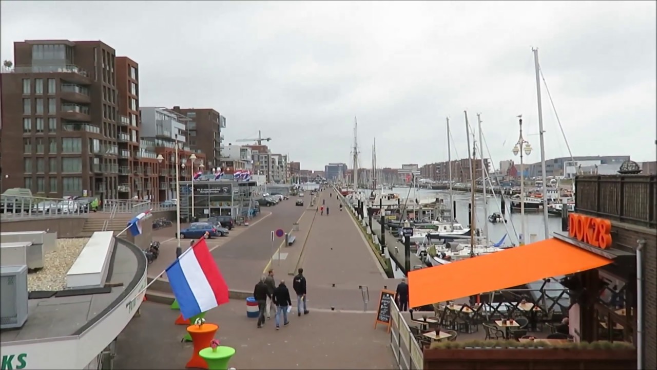 Scheveningen Hafen - Segelboote, Fischkutter & Ausflugsschiffe an der Hafenpromenade