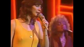 Mary MacGregor - Torn between two lovers