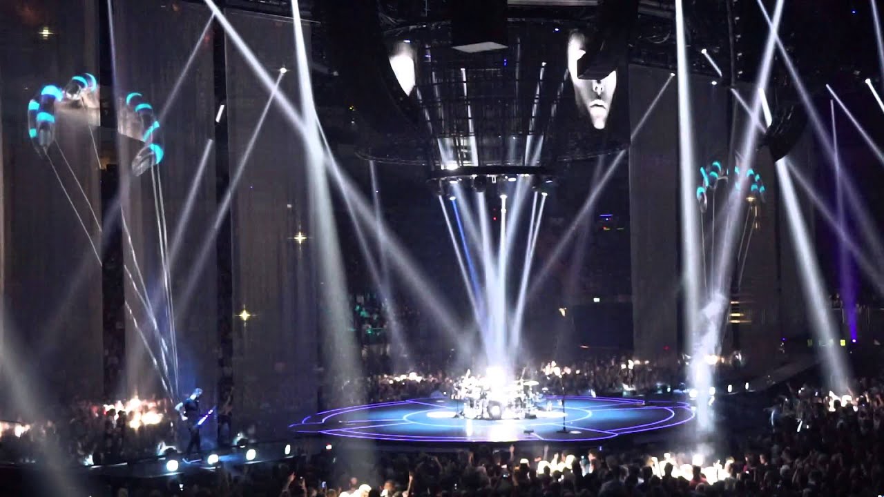 Muse - Isolated System + The Handler (O2 Arena 03/04/16)