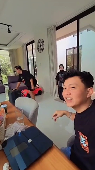 Detik-detik Denny Caknan Kedatangan Tamu Eny Sagita Saat Lagi Live #dennycaknan #shorts