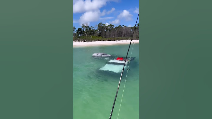 Bogged at K’gari/Fraser Island 😱   #fraserisland #4x4 #offroad #offroading #camping #camper