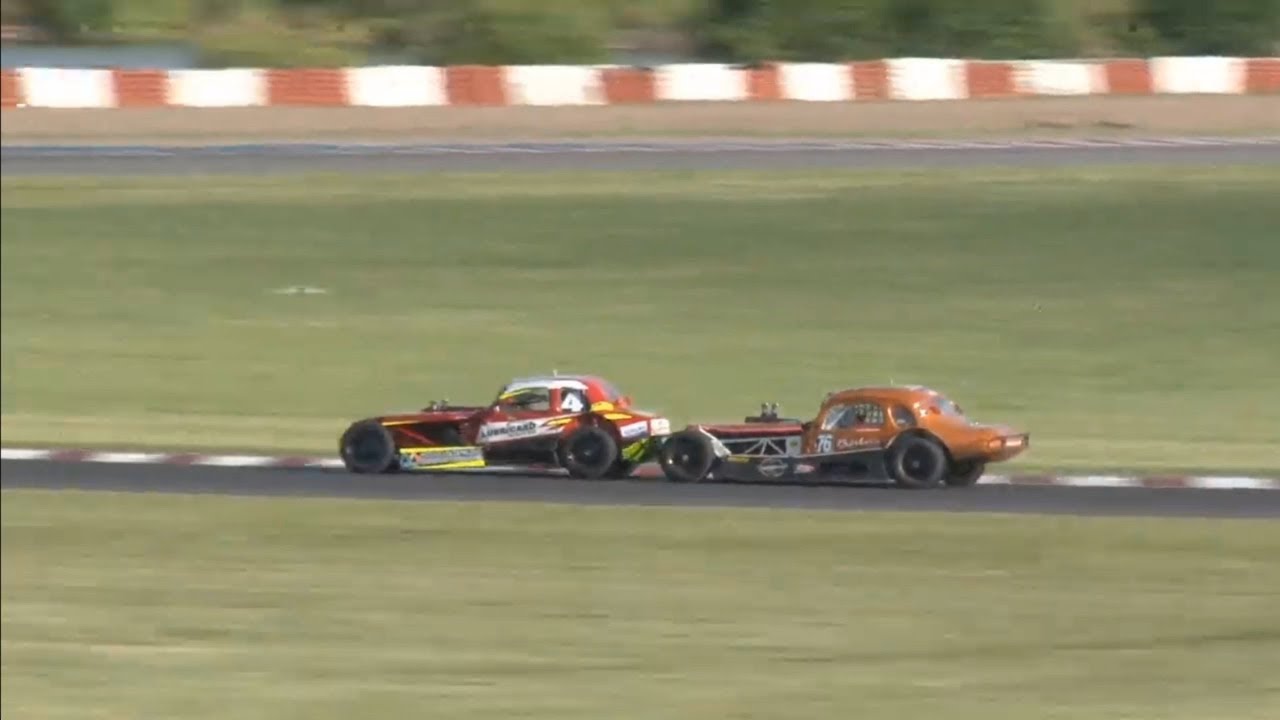 moment js TC Bonaerense (Clase A) 2018. Final Autódromo Juan y Oscar Gálvez. Last Laps