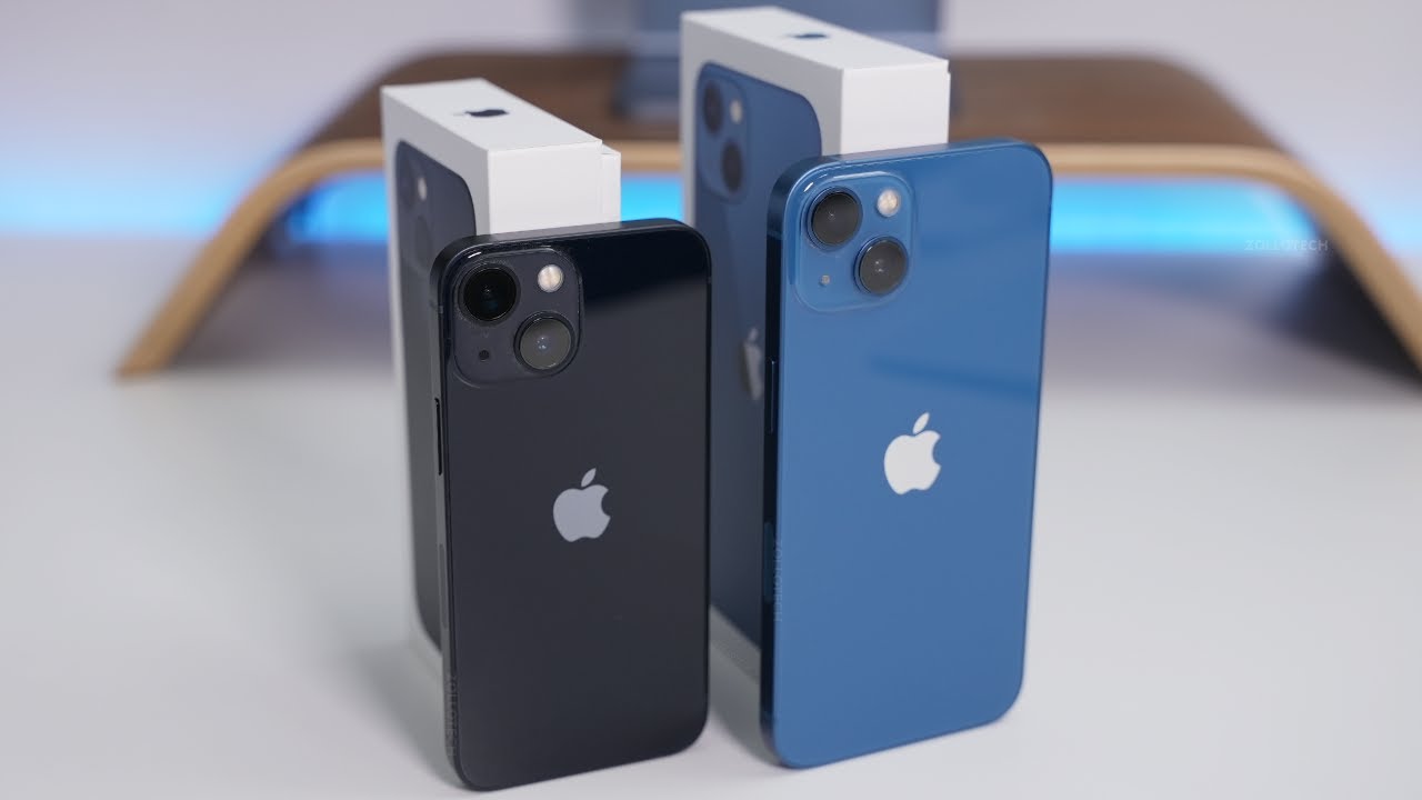 Apple iPhone 13 Unboxing: iPhone 13 Mini vs iPhone 13! 