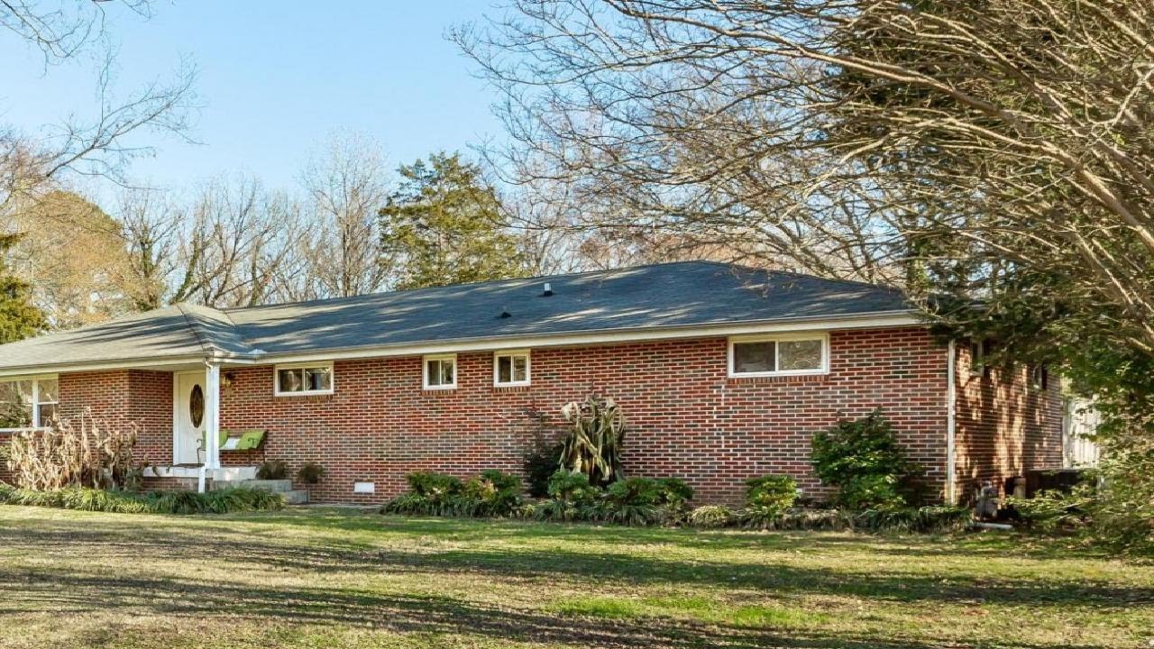 Sold!! 320 Isbill Rd, Chattanooga, TN Presented by Rolanda Pullen Daniel.