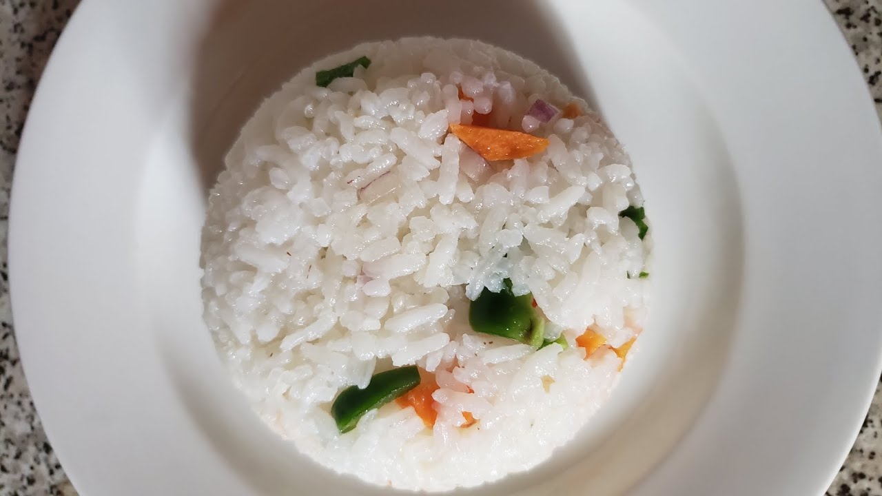 How to cook white rice 🍚 🌾 in Uganda #food #rice #india #indian - YouTube