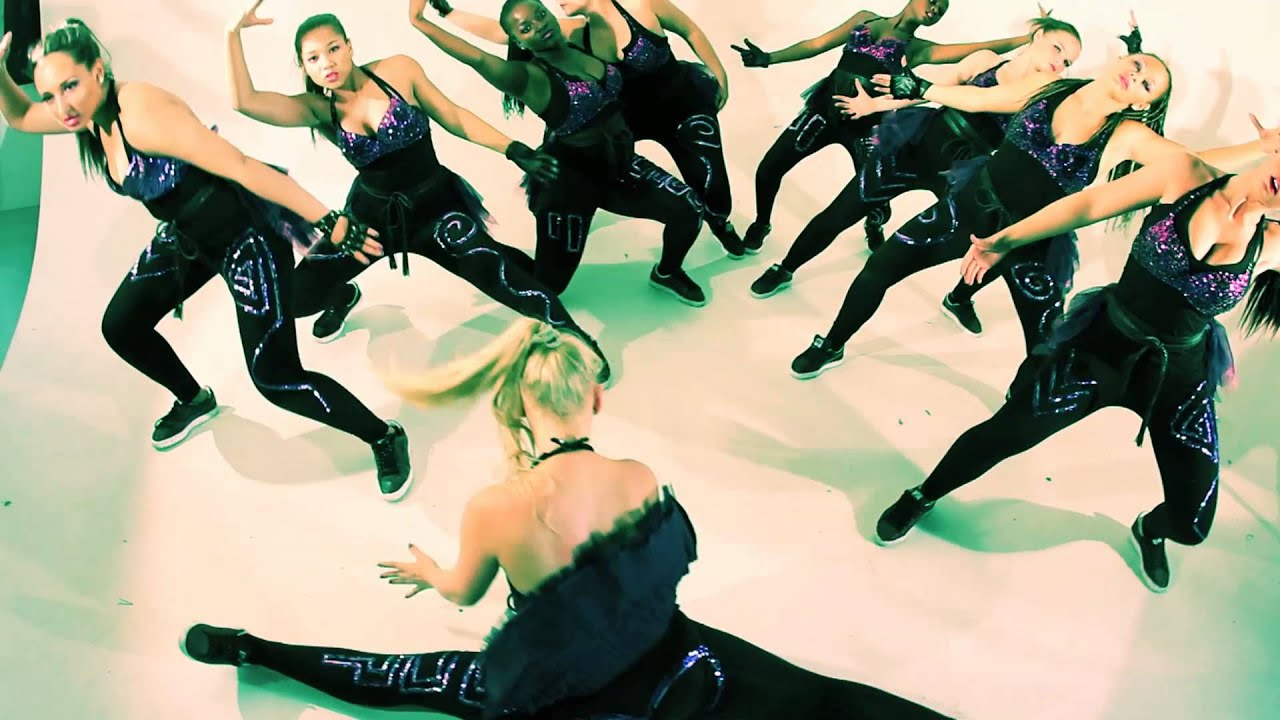 Urban Tribe - Concours Mokobe Danse 2011 (NEW DANCE May 2011 )