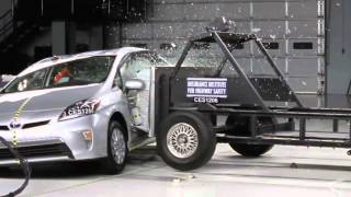 Crash Test 2012 - Toyota Prius "Plug In" (Side Impact) IIHS