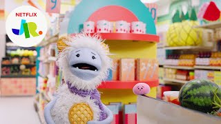 Fun Food Facts with Waffles and Mochi | Netflix Jr