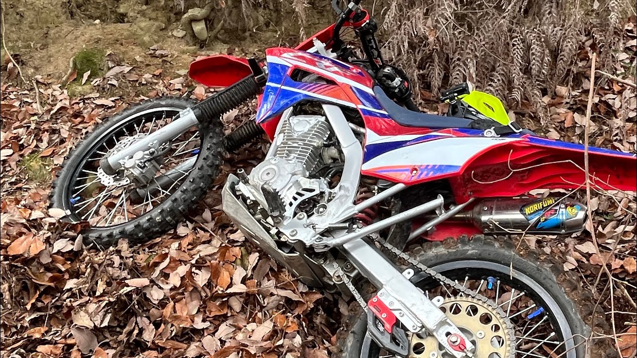 香川県　林道　CRF125Fでダム湖周辺