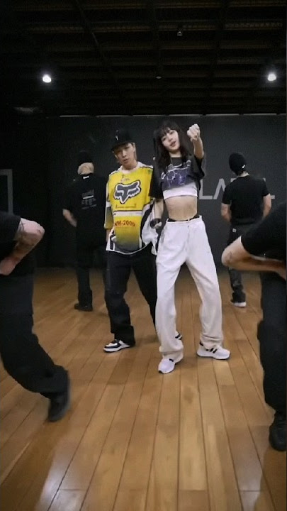 Shoong! (dance practice ver.) #blackpink #lisa #follow #kpop #taeyang
