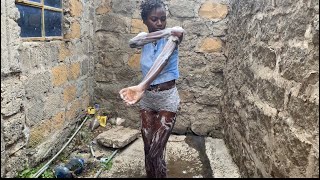 Village Girl Bathing Outdoors Alone , Simple Bath Using Soap And Manilla In Rural Life