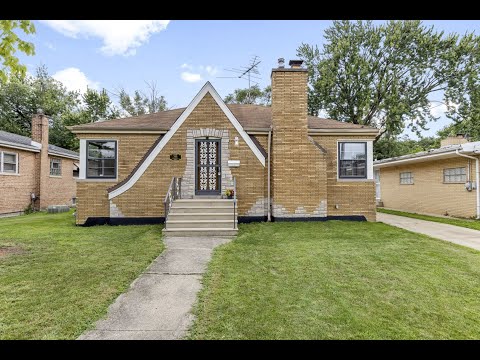 360 Streamside Drive, Harvey, IL home video tour