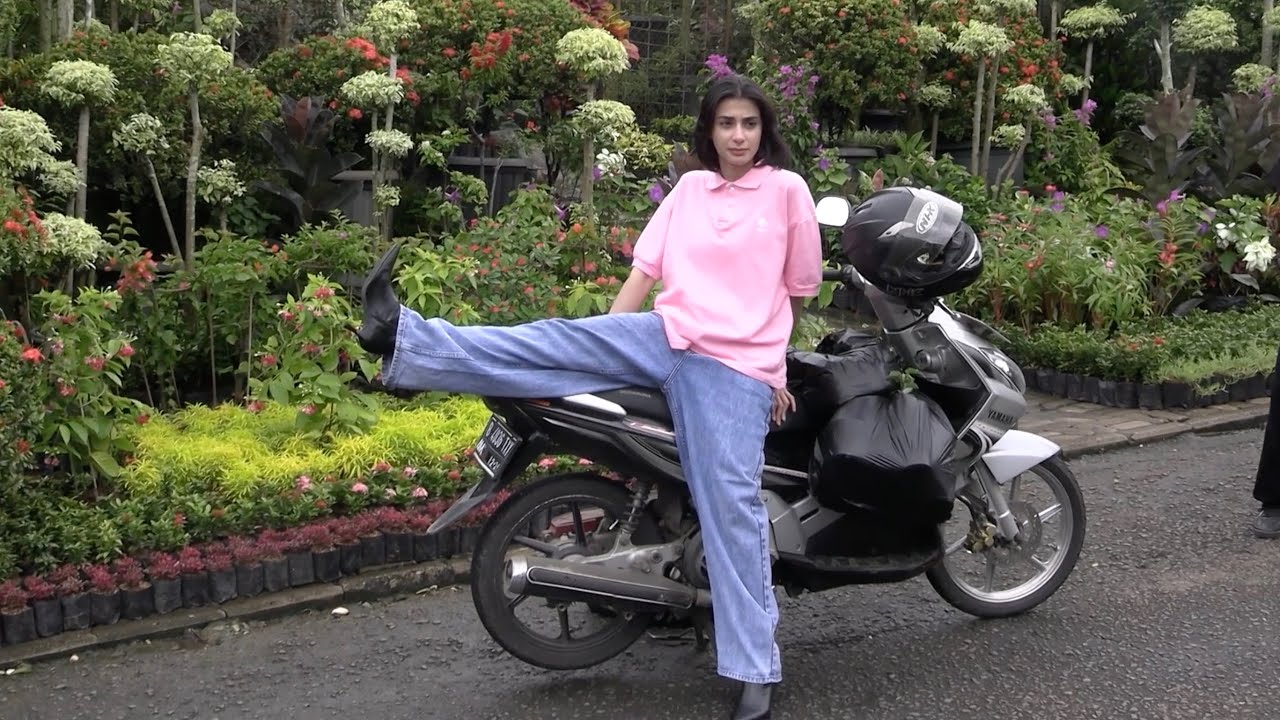 Mohan Hazian | kegiatan kamis motret cewe arab lanjut bola