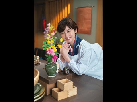 宇賀なつみ が グラビア 挑戦　真っ赤なネイルで写真４枚｜NEWSポストセブン