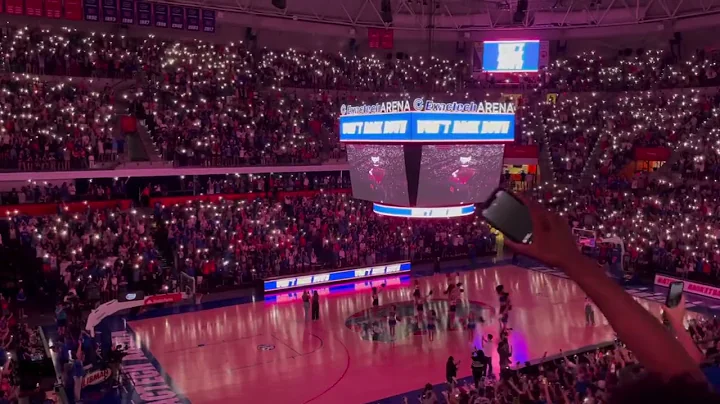 Gators fans sing 'I Won't Back Down'