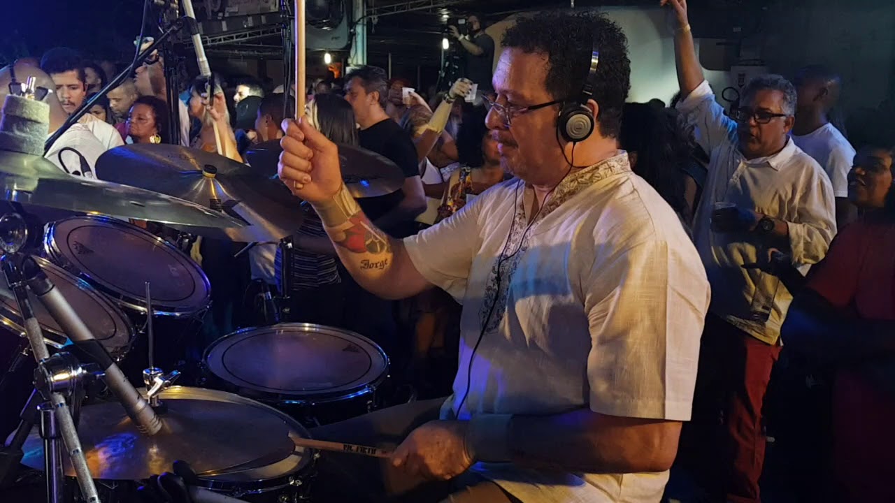 Toninho Geraes - Caninana - YouTube